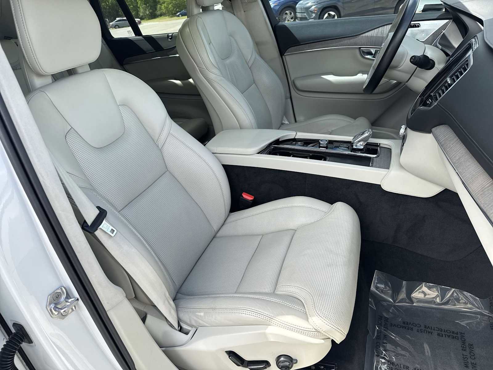 Used 2022 Volvo XC90 T8 Inscription image 20