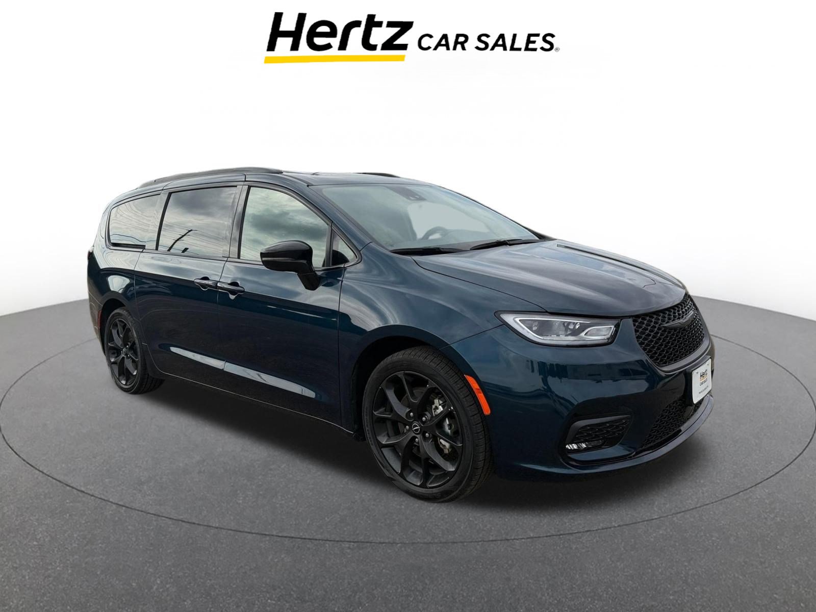 Used 2025 Chrysler Pacifica Limited image 1