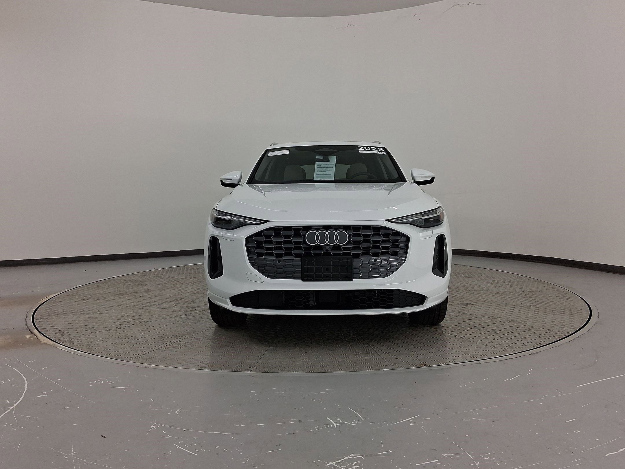 Used 2025 Audi Q5 Premium Plus w/ Premium Plus image 6