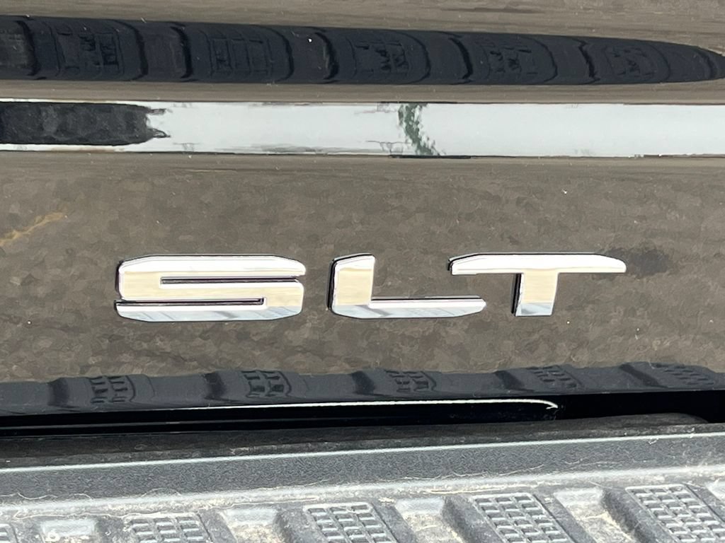 New 2026 GMC Sierra 2500 SLT w/ SLT Premium Package AWD/4WD image 15