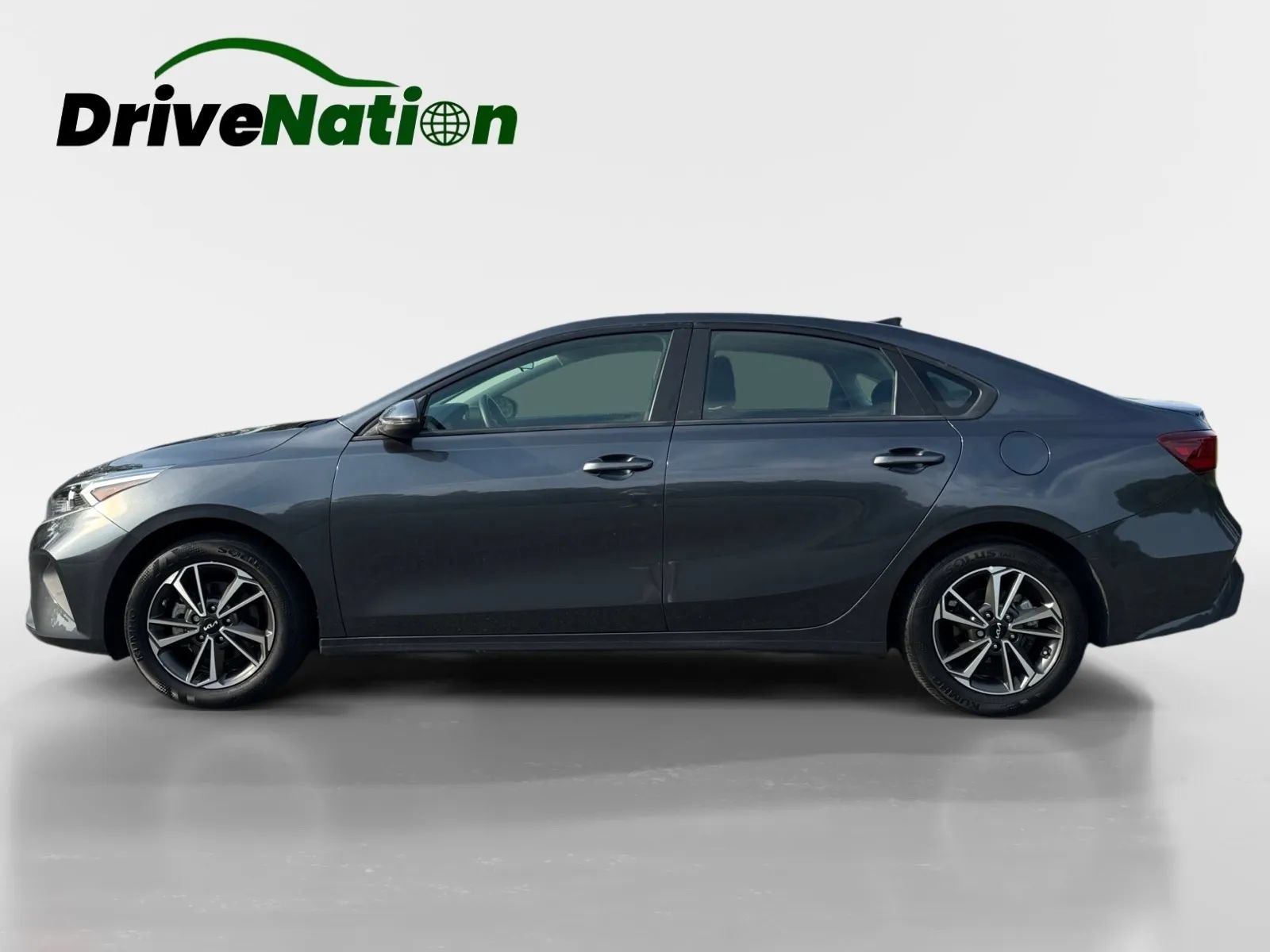 Used 2023 Kia Forte LXS w/ LXS Technology Package FWD image 8