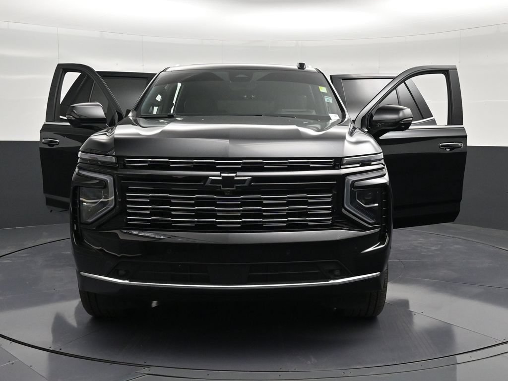 Used 2025 Chevrolet Tahoe High Country AWD/4WD image 32