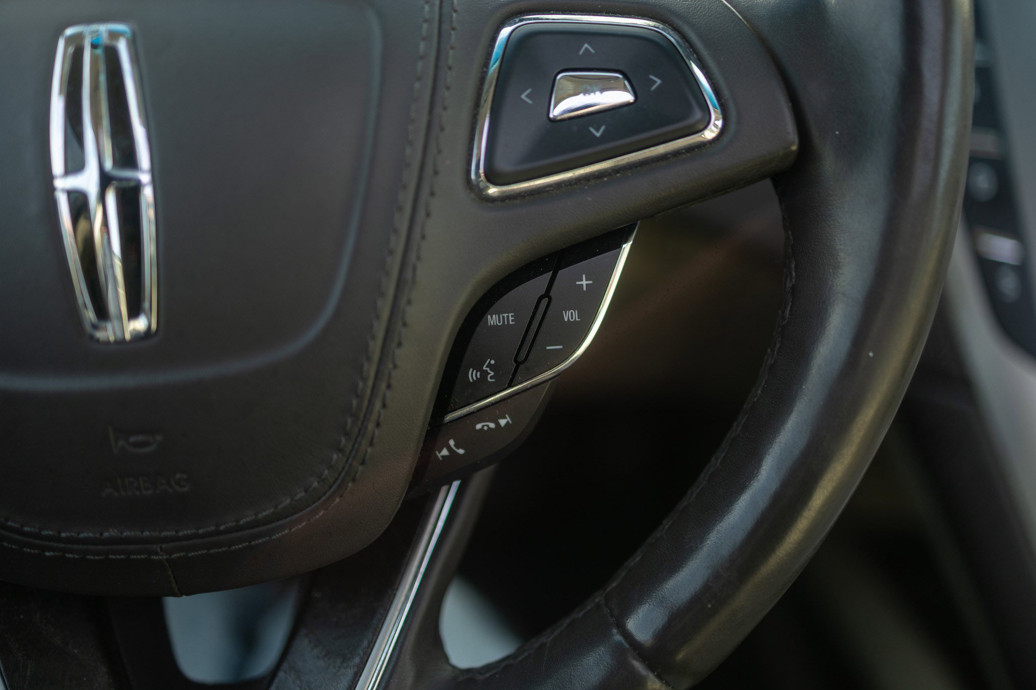 Used 2020 Lincoln MKZ Reserve w/ Luxury Package image 27