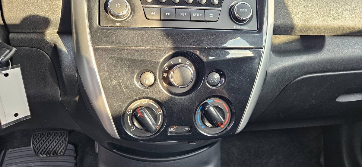 Used 2015 Nissan Versa Note SV FWD image 10