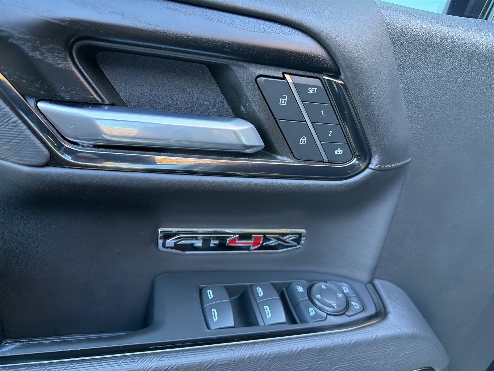 Used 2024 GMC Sierra 1500 AT4X w/ AT4X AEV Edition image 16