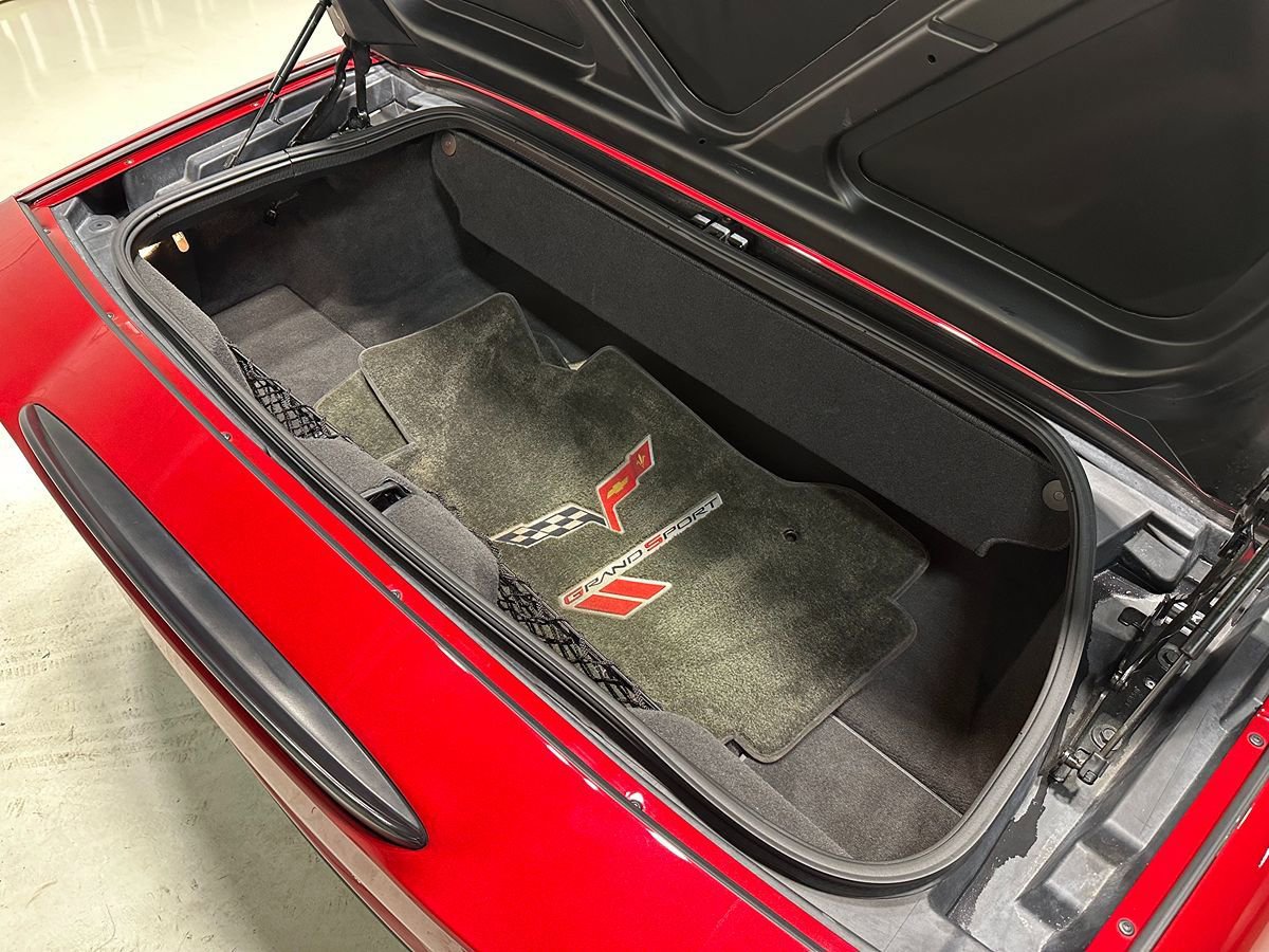 Used 2010 Chevrolet Corvette Grand Sport w/ Preferred Equipment Group image 10