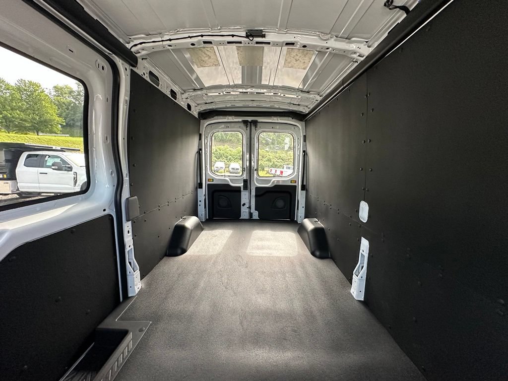 New 2026 Ford Transit 350 148 Medium Roof AWD w/ Load Area Protection Package image 24