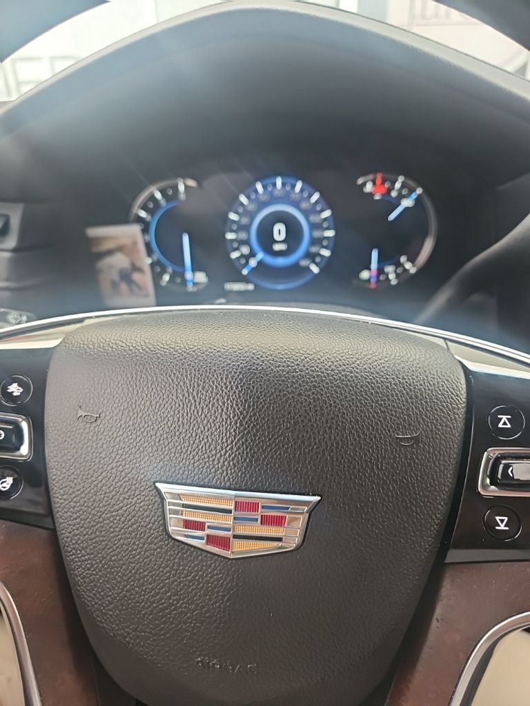Used 2016 Cadillac Escalade ESV Luxury AWD/4WD image 10