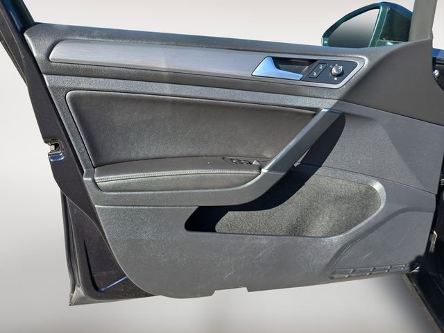 Used 2020 Volkswagen Golf 4-Door image 16