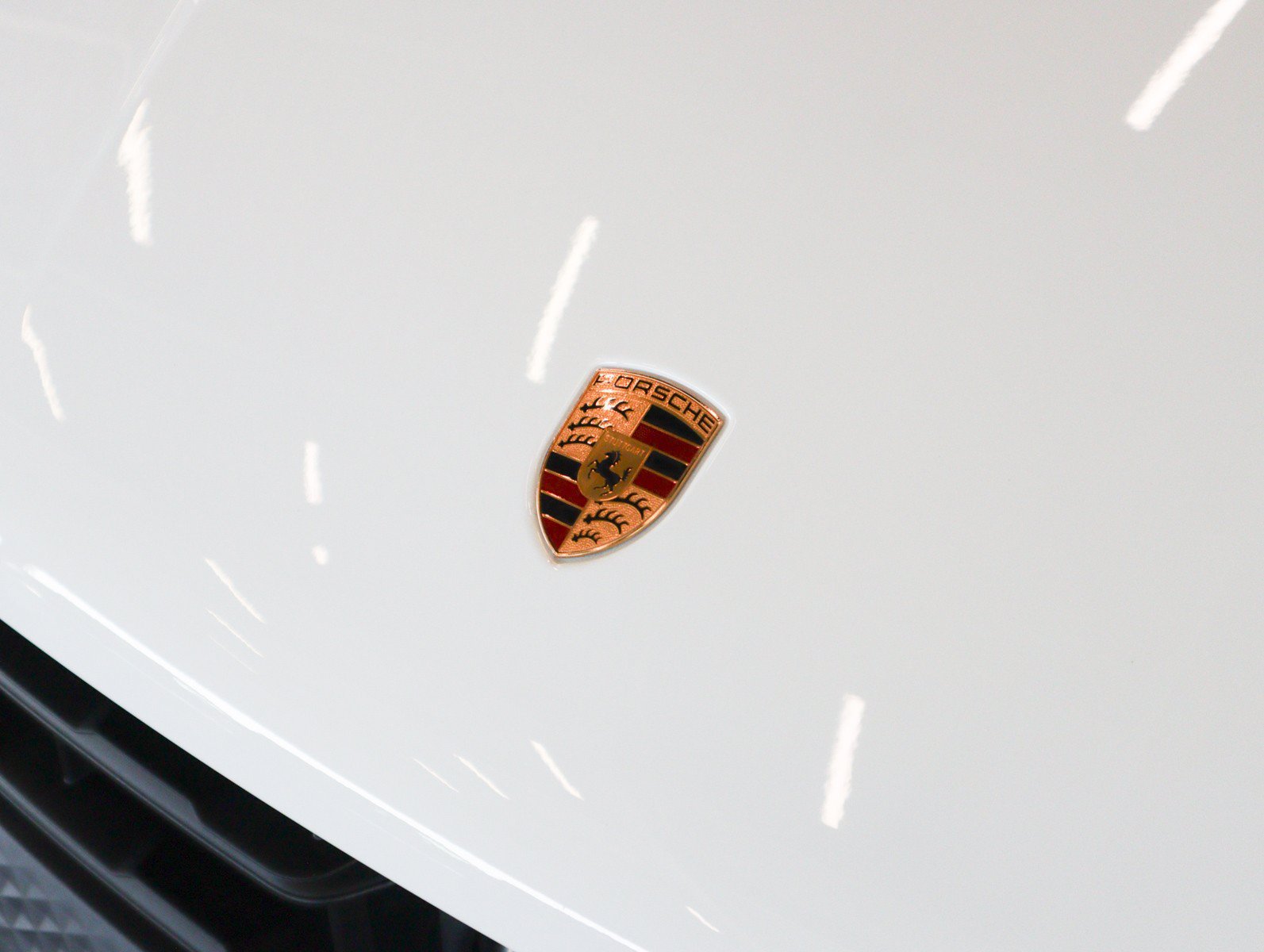 Certified 2024 Porsche Macan AWD/4WD image 24