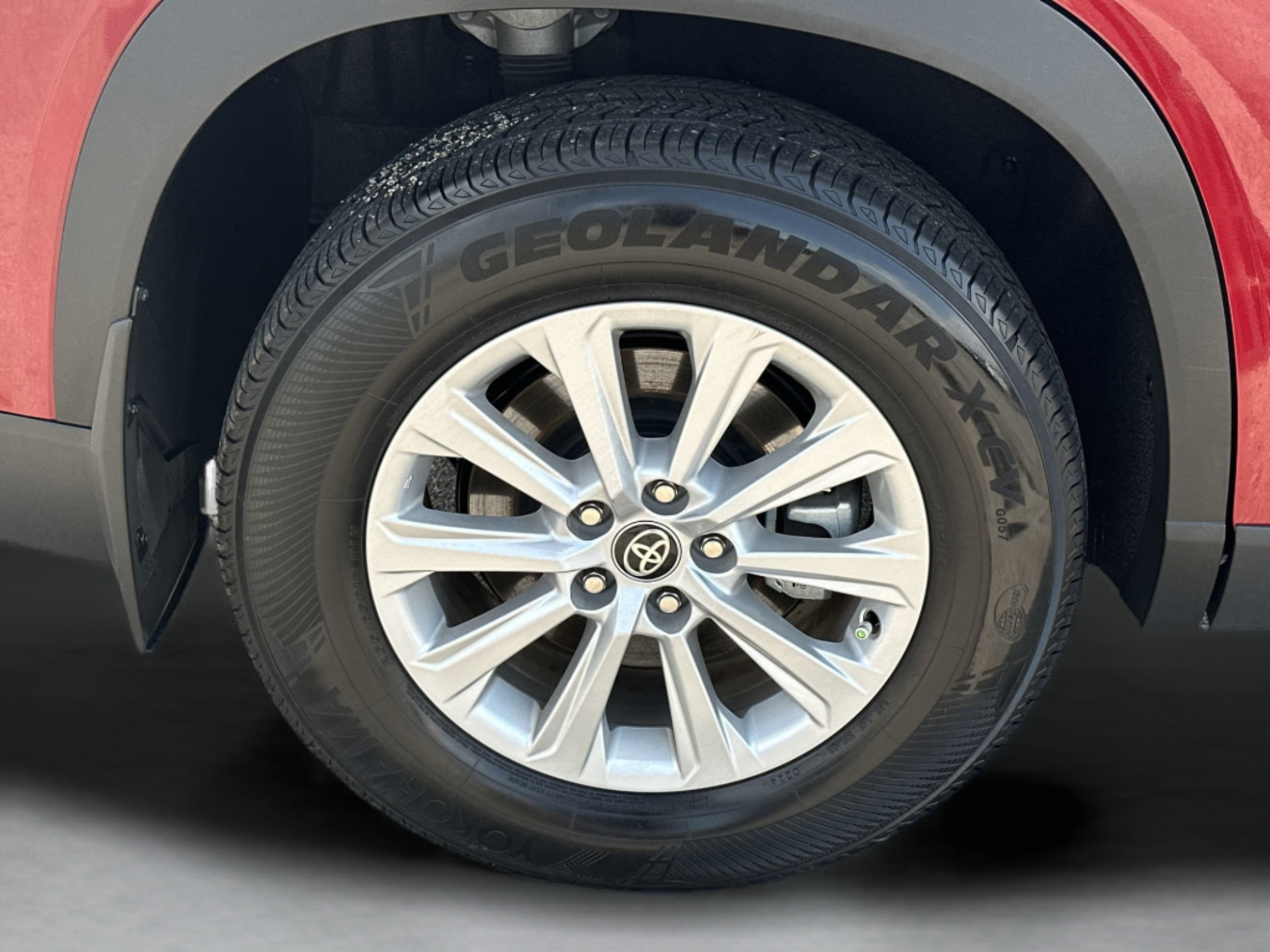 Used 2024 Toyota Grand Highlander XLE FWD image 29