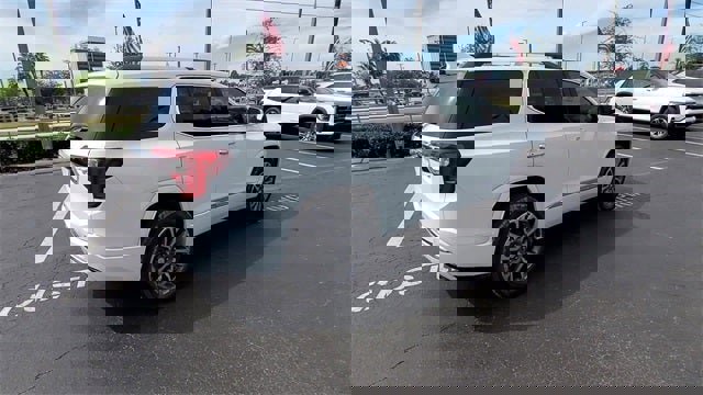 Used 2021 GMC Acadia Denali w/ Denali Technology Package image 43