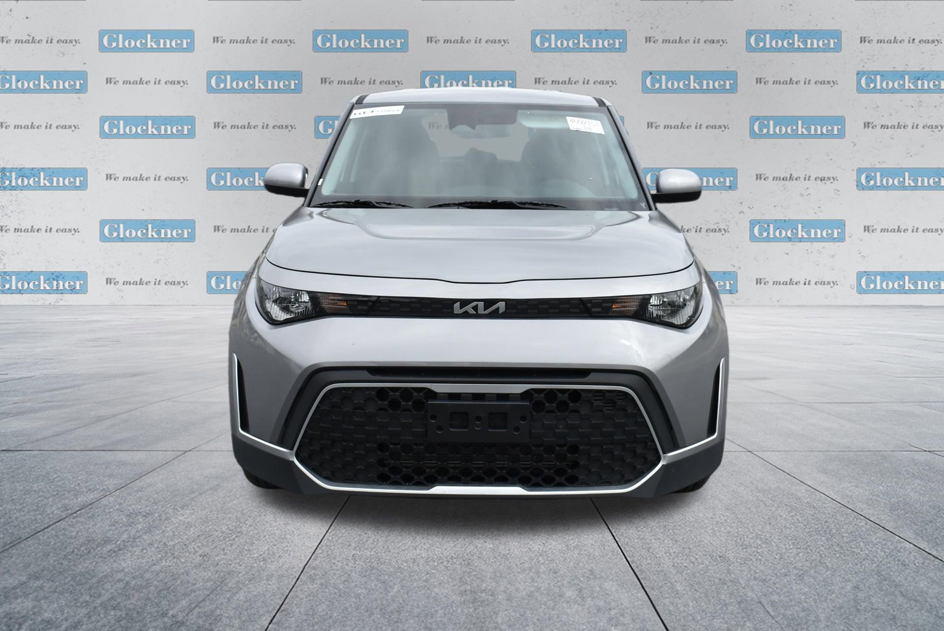 Used 2025 Kia Soul LX w/ LX Technology Package FWD image 2