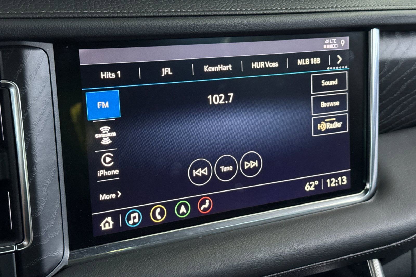 Used 2021 GMC Yukon XL Denali w/ Denali Premium Package image 20