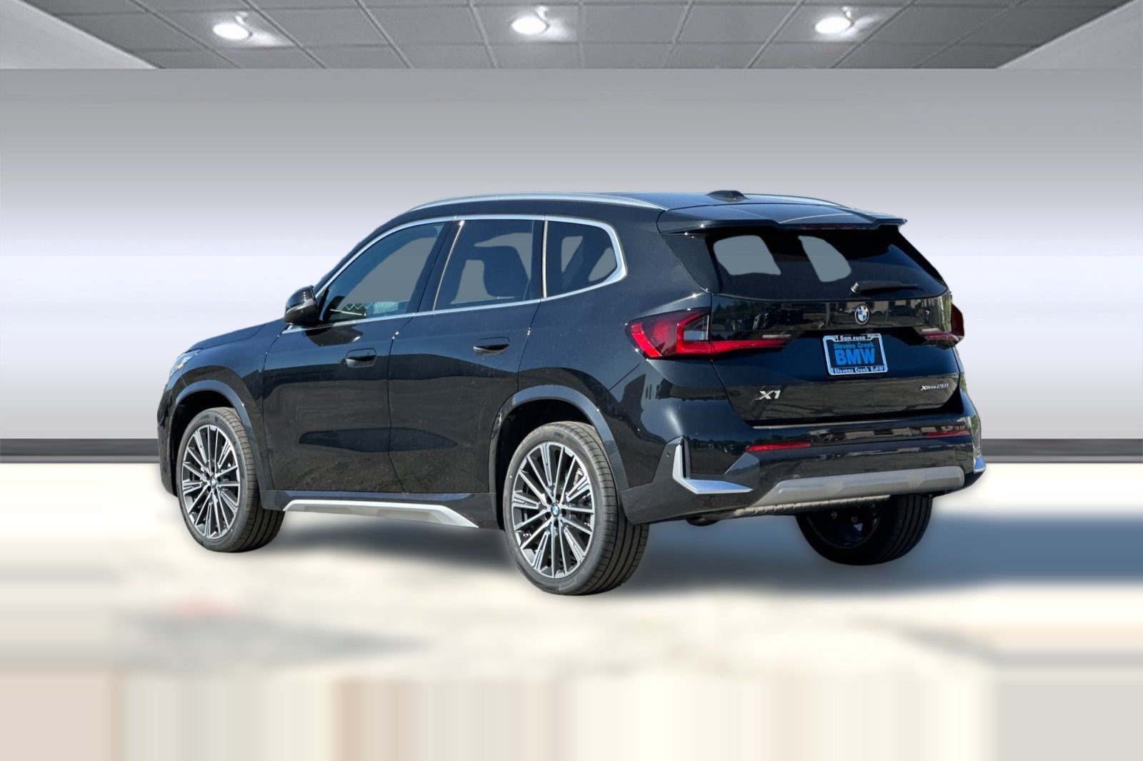 New 2027 BMW X1 xDrive28i AWD/4WD image 3