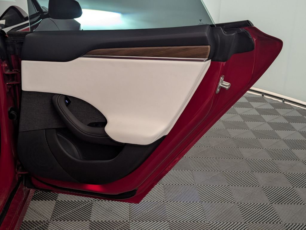 Used 2023 Tesla Model S Standard Range image 86