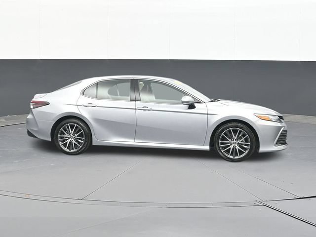 Used 2024 Toyota Camry XLE FWD image 19