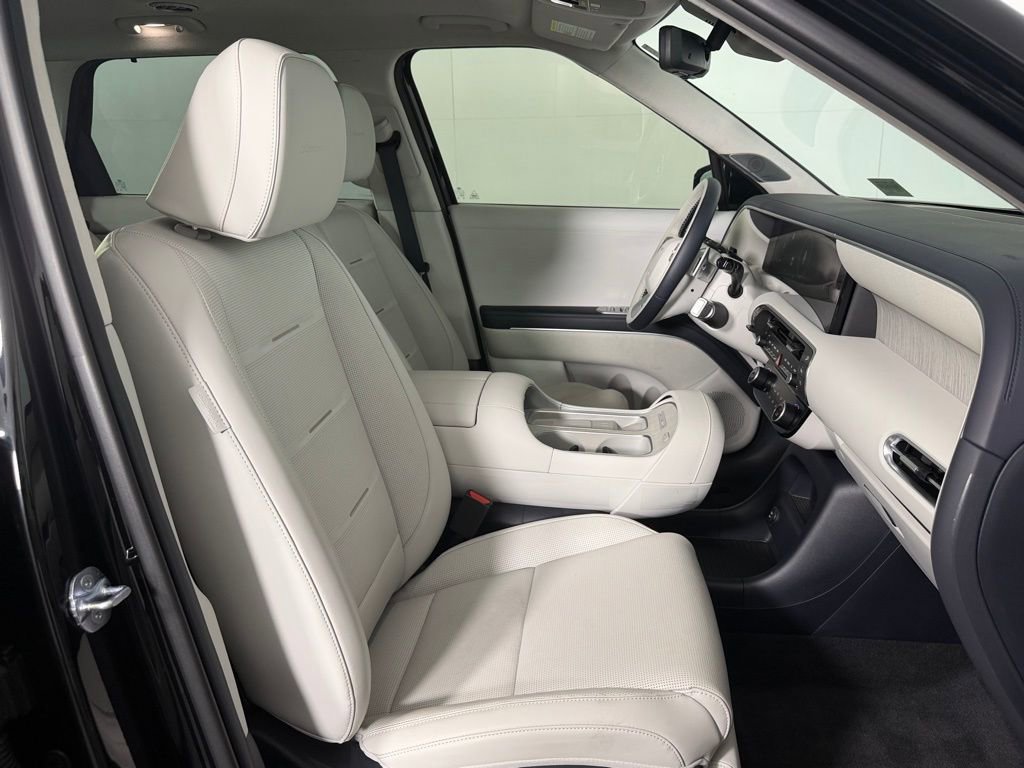 Used 2026 Hyundai Palisade Calligraphy AWD/4WD image 32