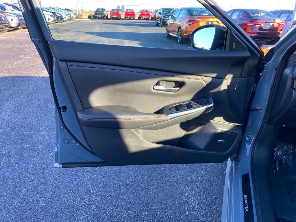 New 2025 Nissan Sentra SR w/ SR Premium Package image 12
