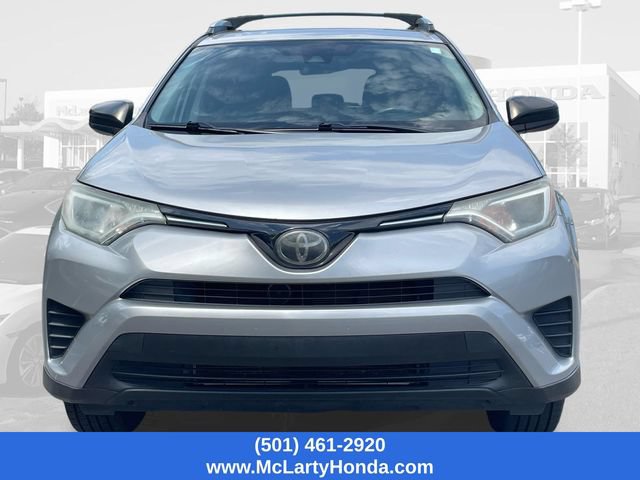 Used 2018 Toyota RAV4 LE FWD image 5