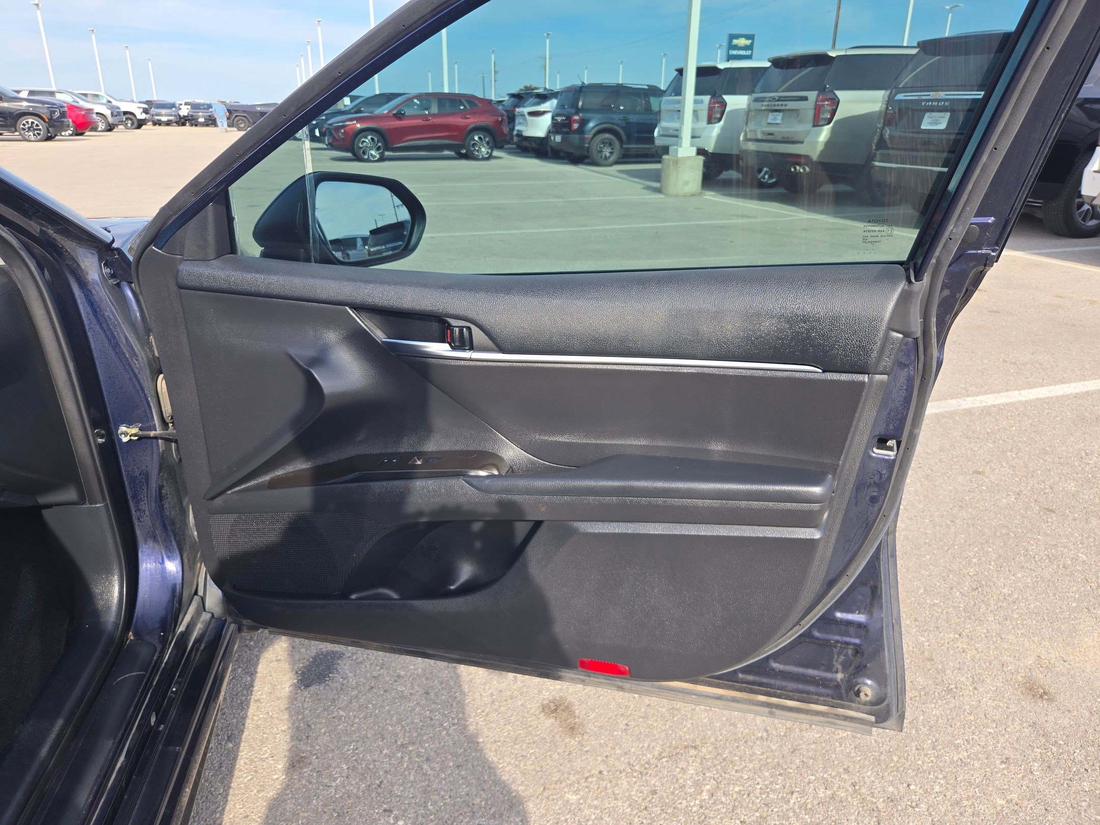 Used 2022 Toyota Camry SE FWD image 27