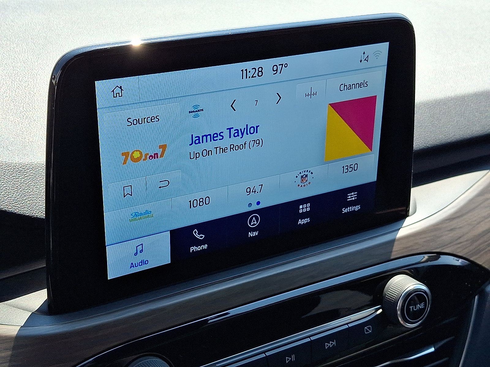 Used 2020 Ford Escape Titanium image 17