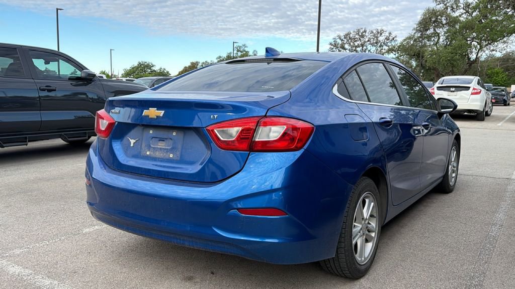 Used 2018 Chevrolet Cruze LT image 4