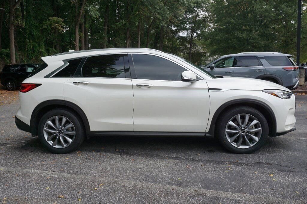 Used 2022 INFINITI QX50 Essential image 7