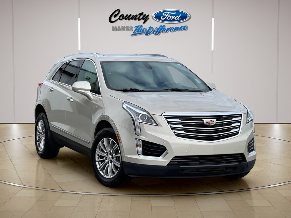 Used 2017 Cadillac XT5 Luxury FWD image 1
