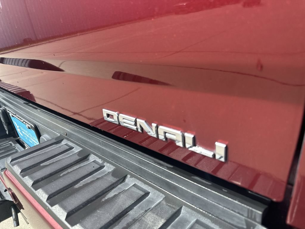 Certified 2015 GMC Sierra 2500 Denali w/ Duramax Plus Package AWD/4WD image 33