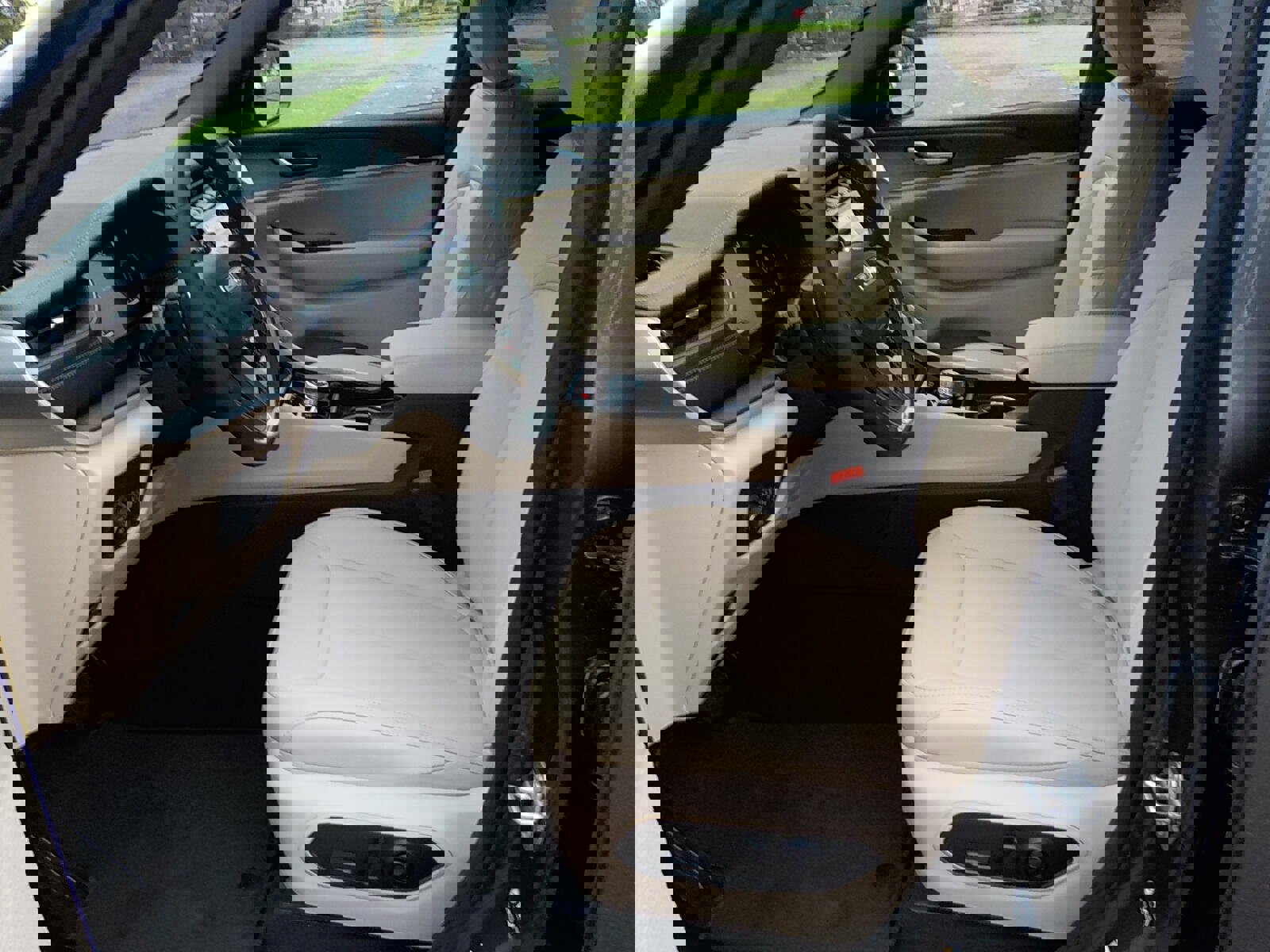 New 2025 Jeep Grand Cherokee L Limited w/ Black Appearance Package image 23