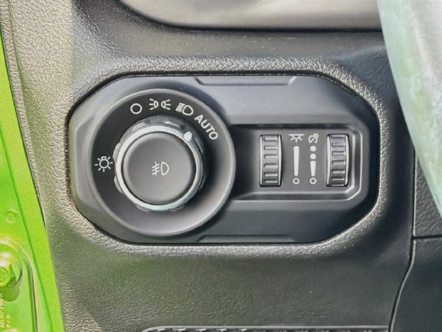 Used 2019 Jeep Wrangler Unlimited Rubicon AWD/4WD image 10
