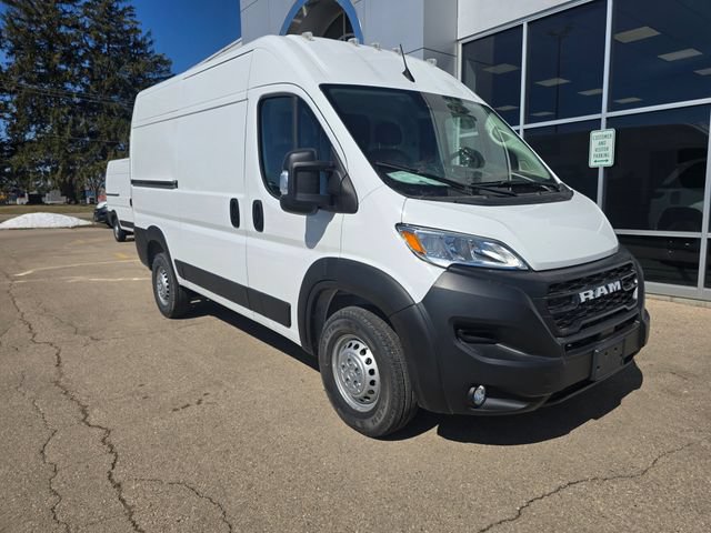 Used 2024 RAM ProMaster 2500 w/ Convenience Group FWD image 2
