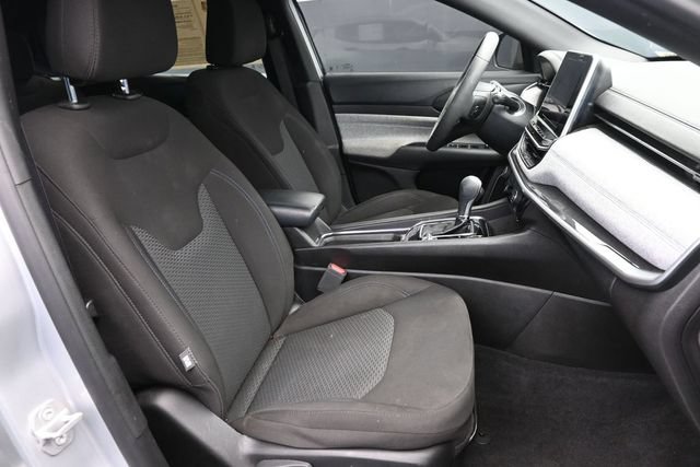 Used 2025 Jeep Compass Sport AWD/4WD image 32
