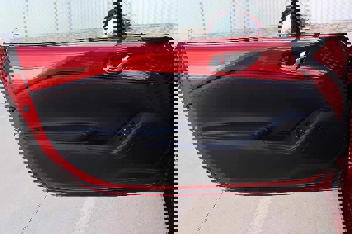 Used 2017 MAZDA MX-5 Miata RF Grand Touring image 43