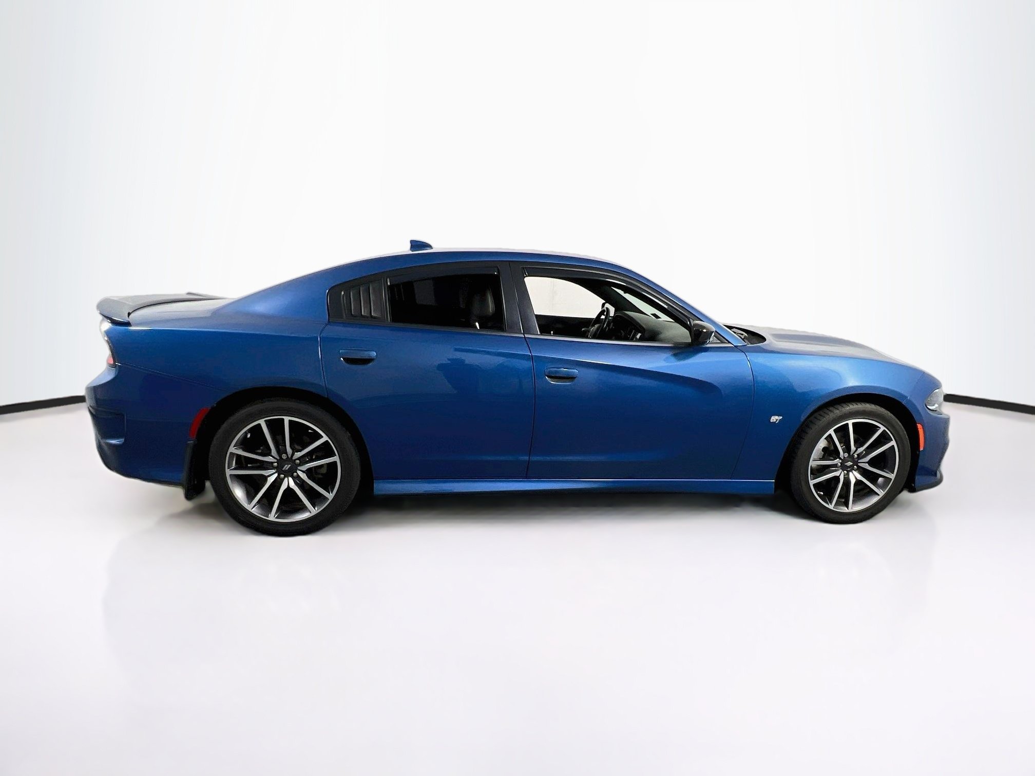 Used 2023 Dodge Charger GT w/ Plus Group RWD image 4