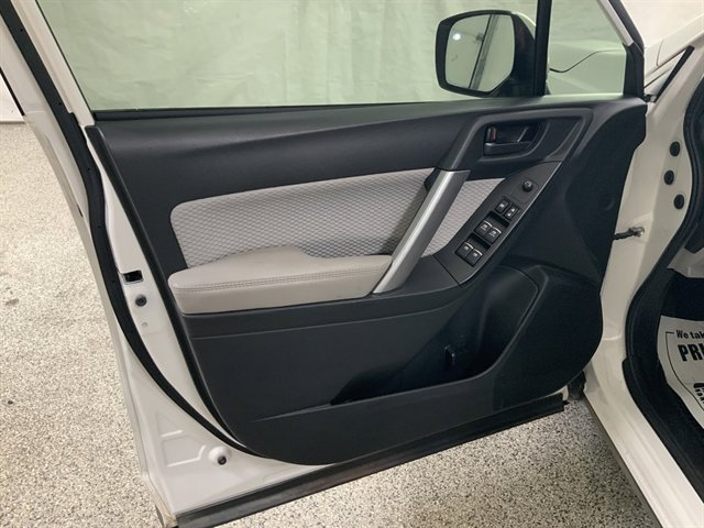Used 2018 Subaru Forester 2.5i Premium AWD/4WD image 16