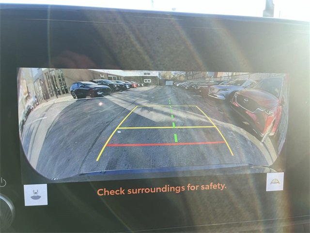 Used 2024 Toyota RAV4 SE image 17