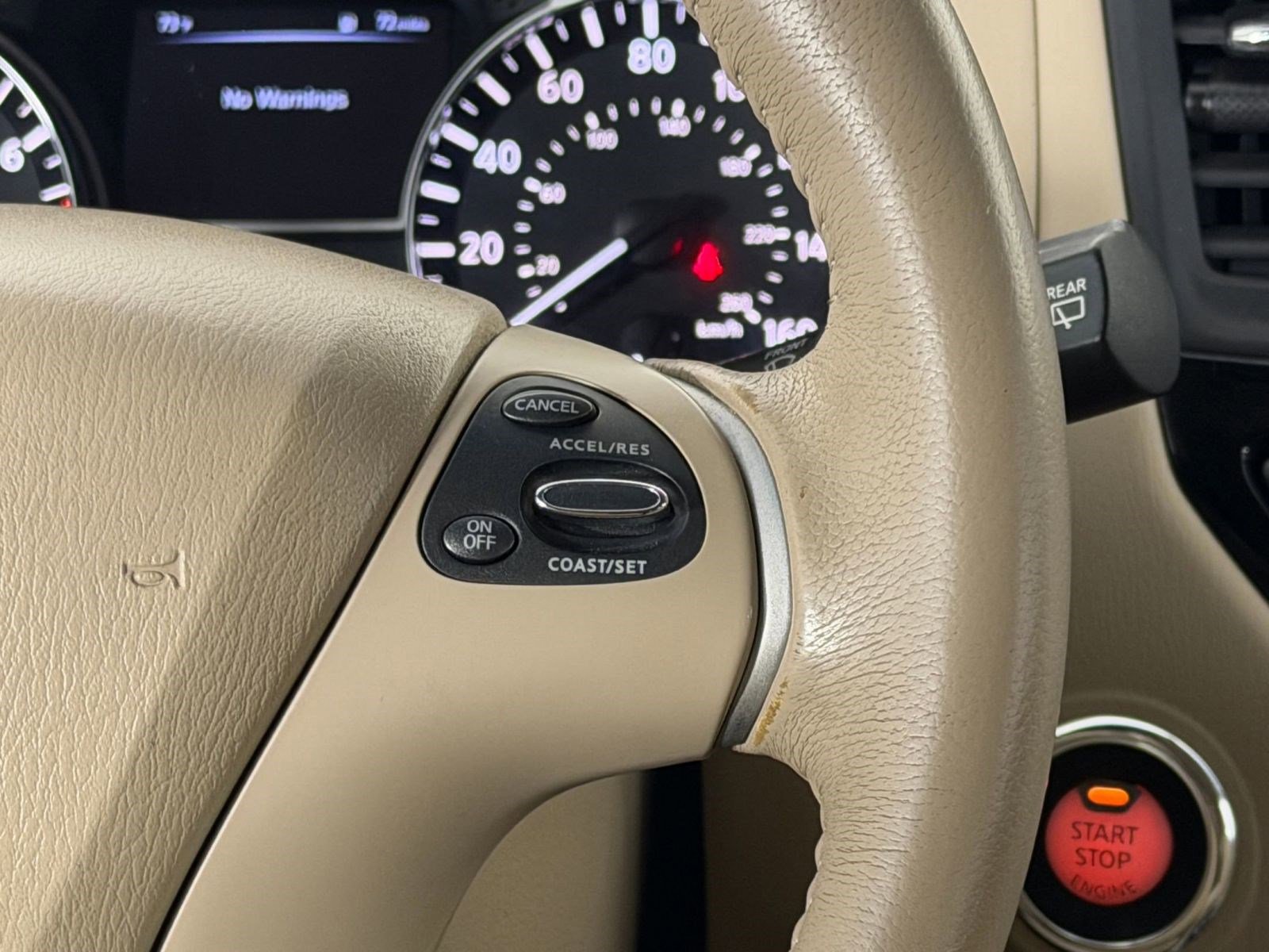 Used 2015 Nissan Pathfinder SV FWD image 16