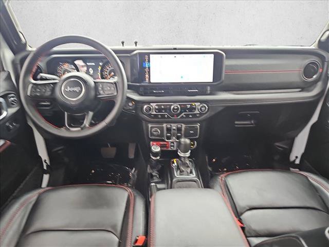 Used 2024 Jeep Wrangler Unlimited Rubicon AWD/4WD image 18