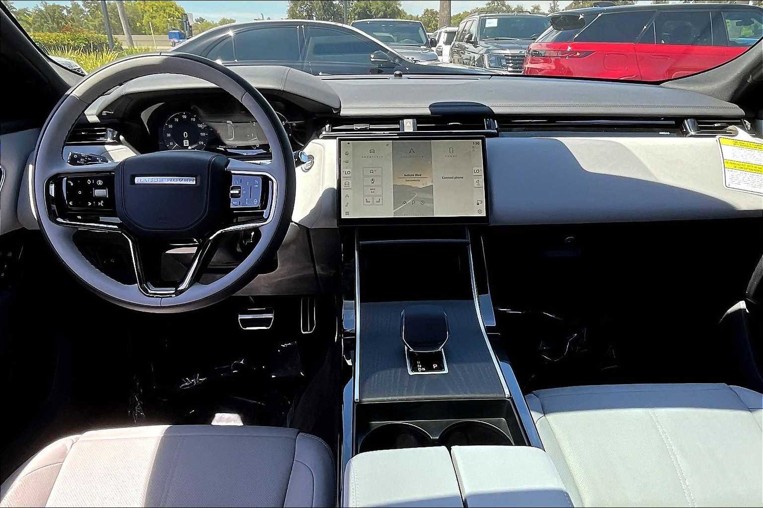 New 2026 Land Rover Range Rover Velar Dynamic SE image 7