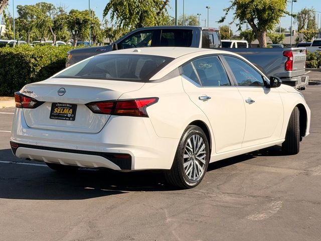 Used 2025 Nissan Altima 2.5 SV image 5