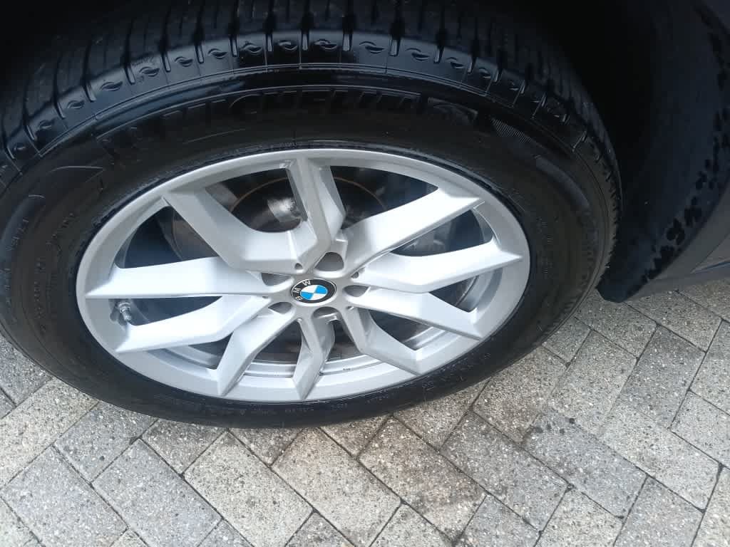 Used 2022 BMW X5 xDrive40i w/ Premium Package AWD/4WD image 8