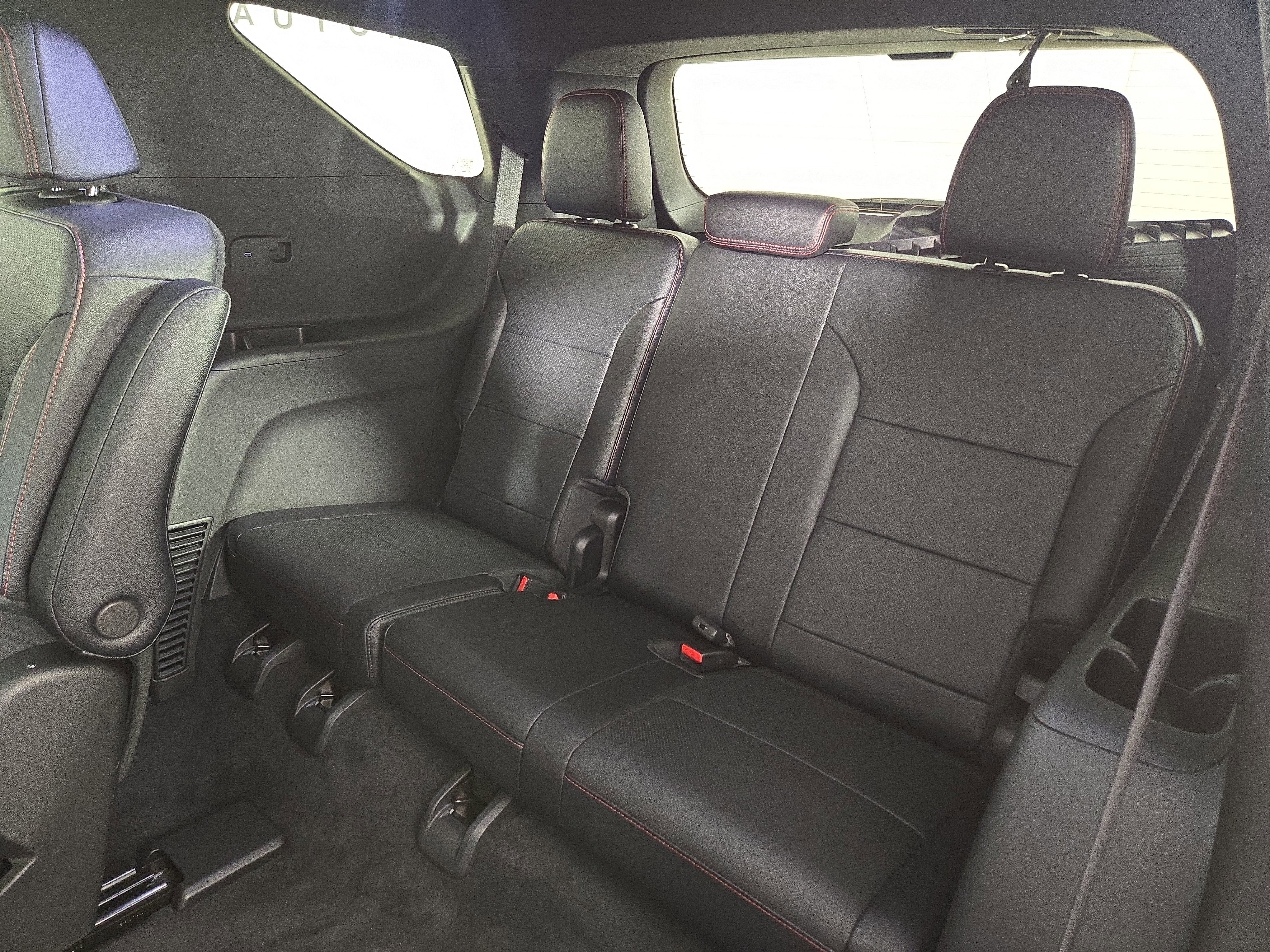 Certified 2026 Chevrolet Traverse Z71 w/ LPO, Floor Liner Package AWD/4WD image 13