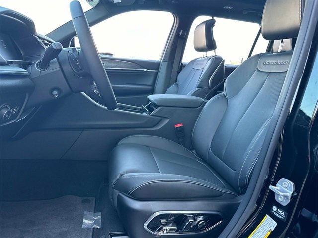 New 2025 Jeep Grand Cherokee L Overland w/ Luxury Tech Group IV image 5