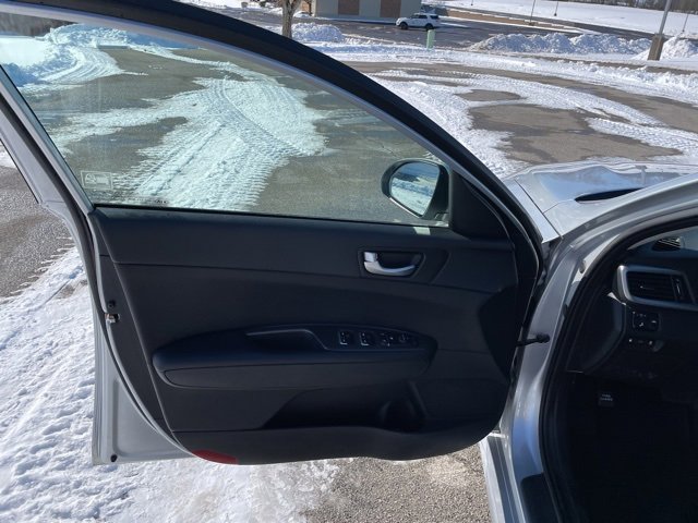 Used 2020 Kia Optima LX image 18