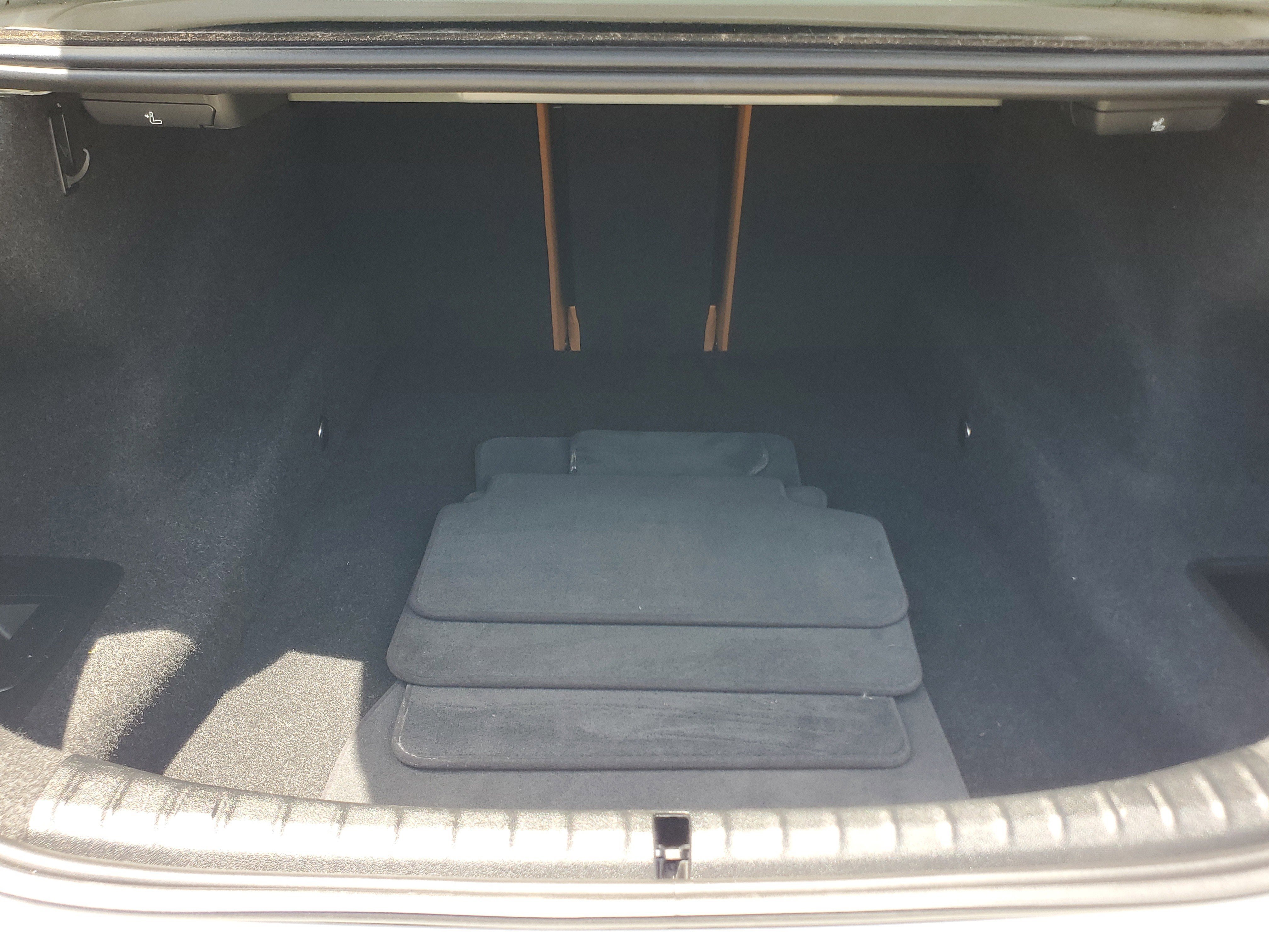 Used 2022 BMW 530i xDrive w/ Convenience Package image 10