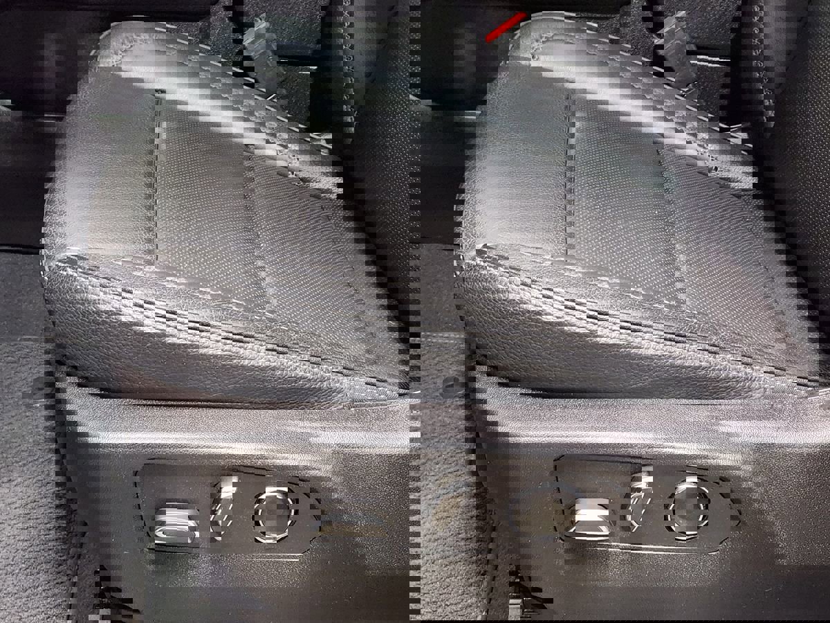 Used 2024 GMC Yukon Denali image 47