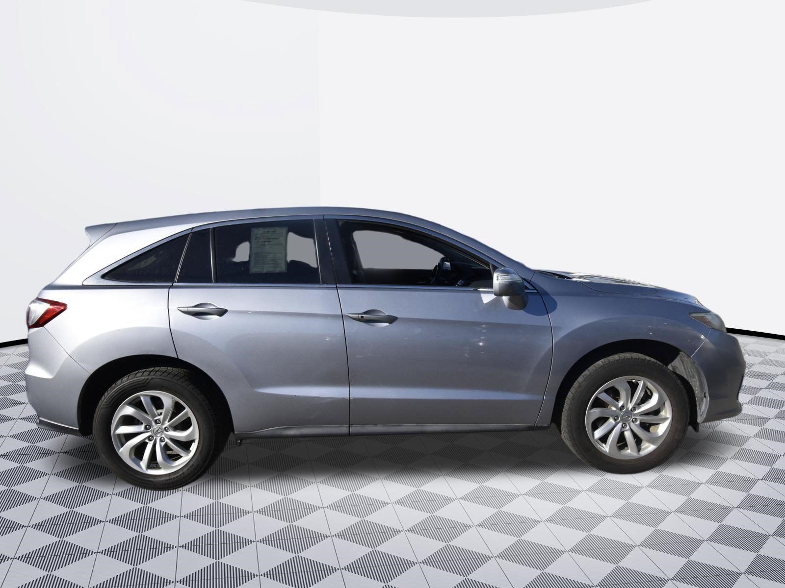Used 2016 Acura RDX w/ AcuraWatch Plus Package FWD image 5