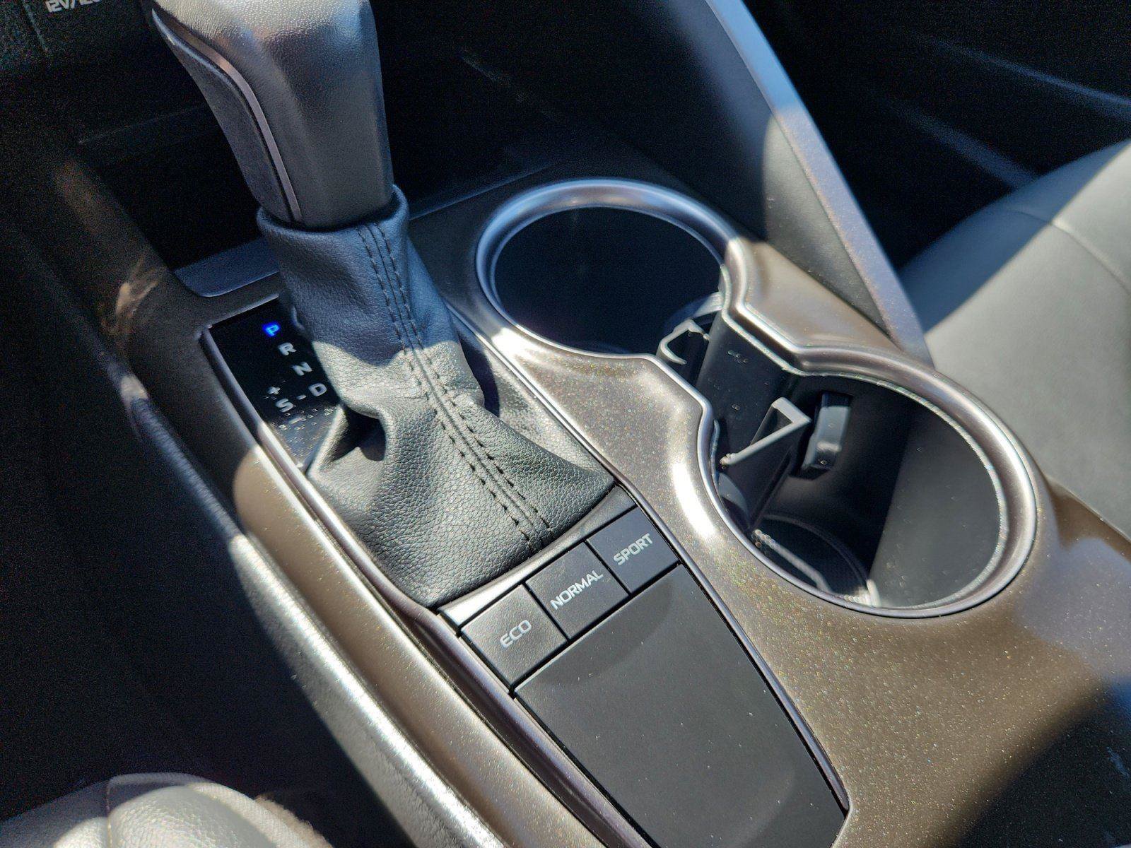 Used 2023 Toyota Camry SE FWD image 27